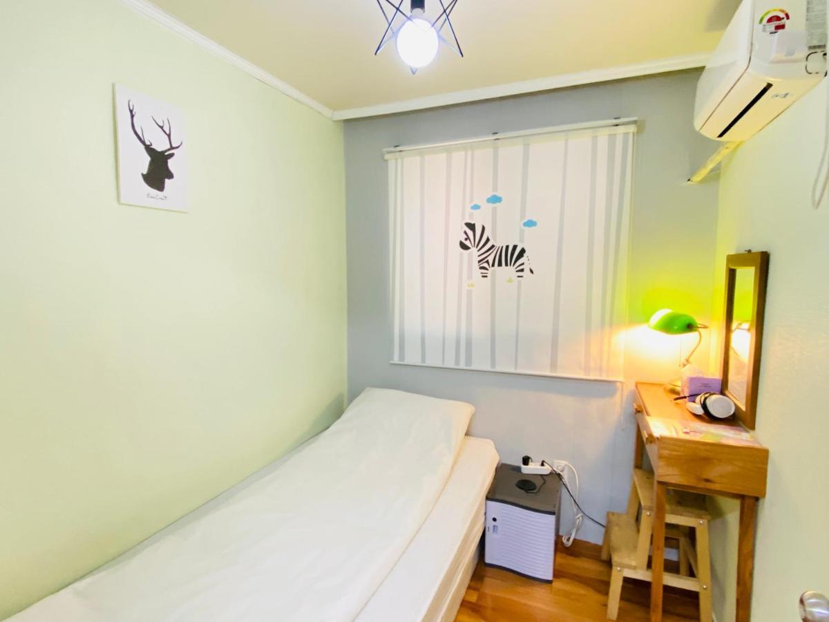 Aroha Guesthouse Seoul Station Bagian luar foto
