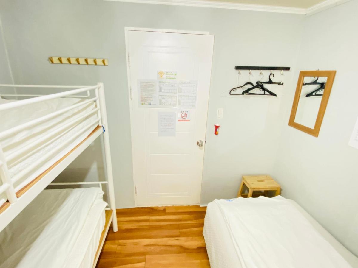 Aroha Guesthouse Seoul Station Bagian luar foto