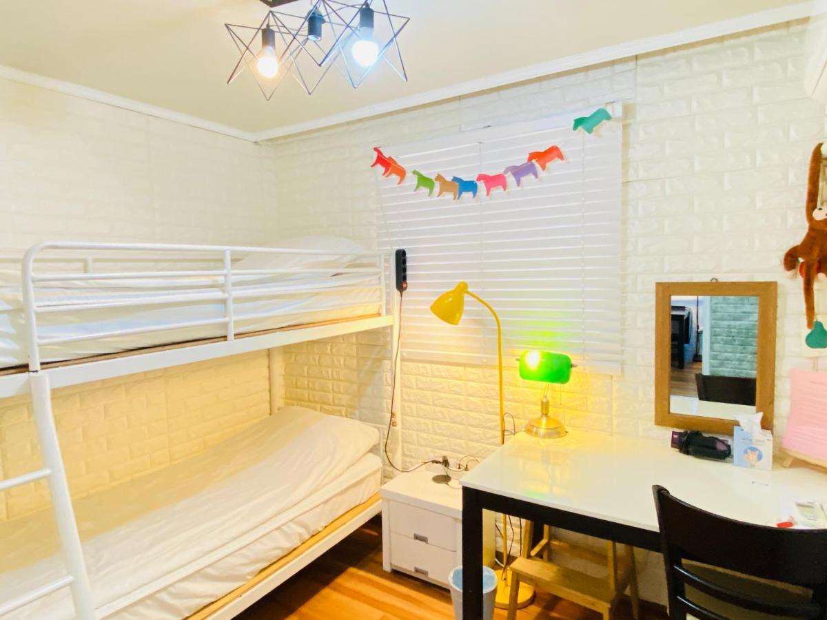Aroha Guesthouse Seoul Station Bagian luar foto
