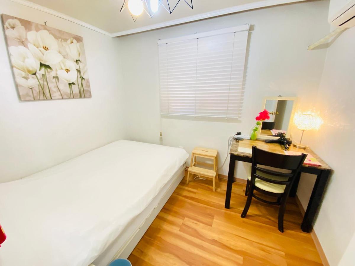 Aroha Guesthouse Seoul Station Bagian luar foto