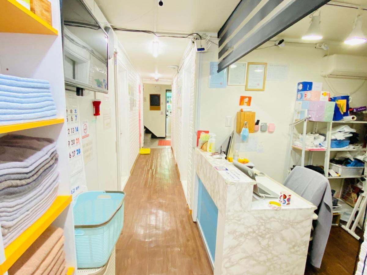 Aroha Guesthouse Seoul Station Bagian luar foto